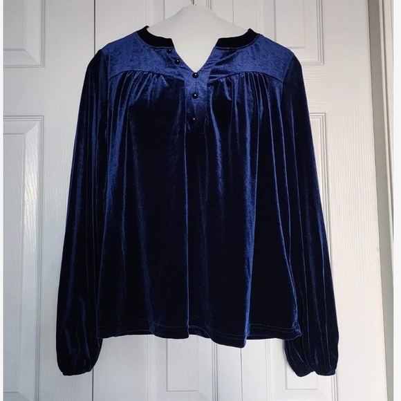 Classic Velvet Button Long Sleeve Top - Picture 4 of 5